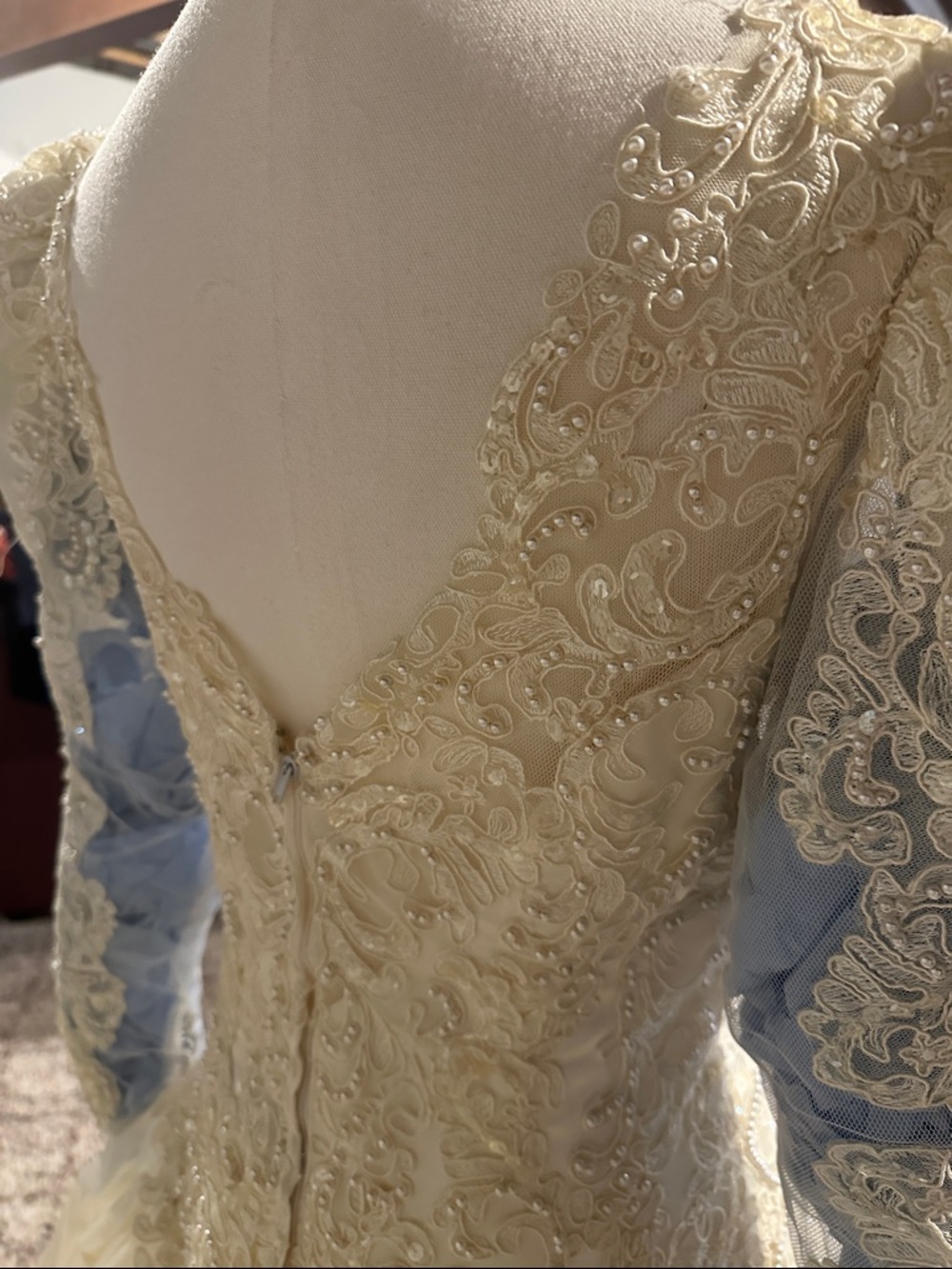 Vintage 90s Demetrios Wedding Dress | Beaded Lace Puff Sleeve Bridal Gown - Picture 7 of 8